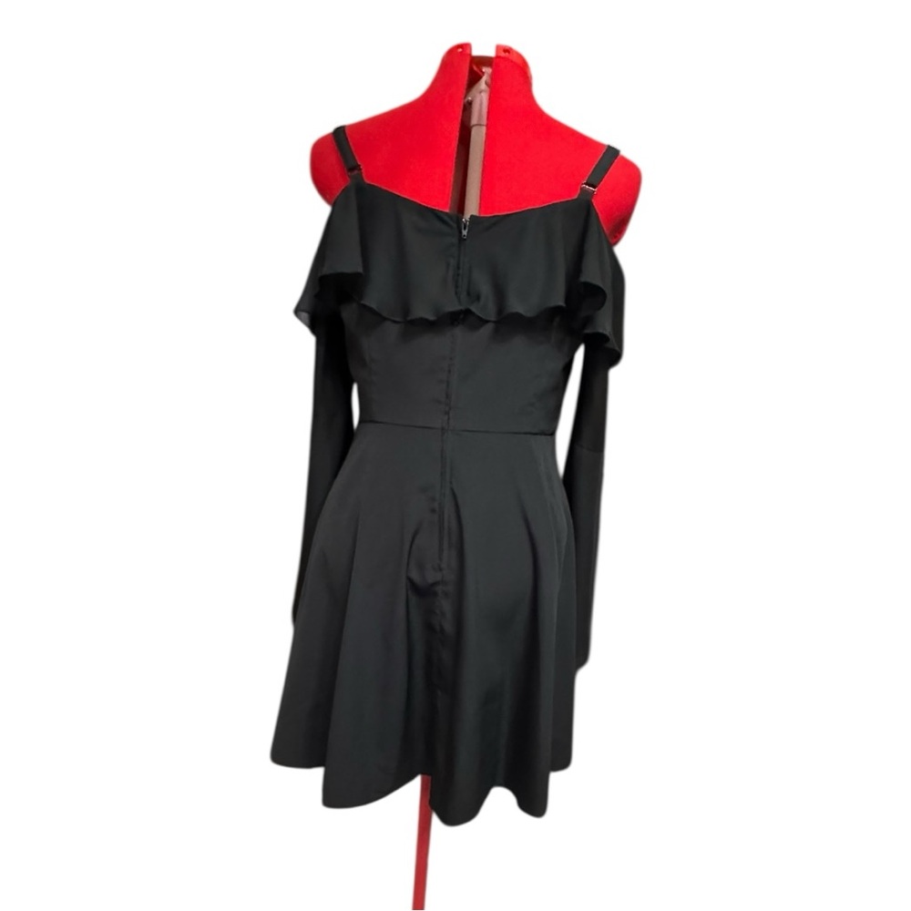 Hell bunny feminine goth dress - Picture 4 of 9